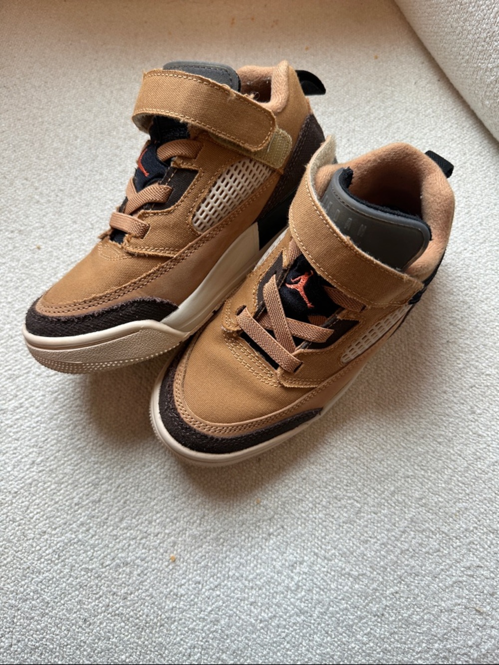 Jordan Kids Sneakers in Brown and Black